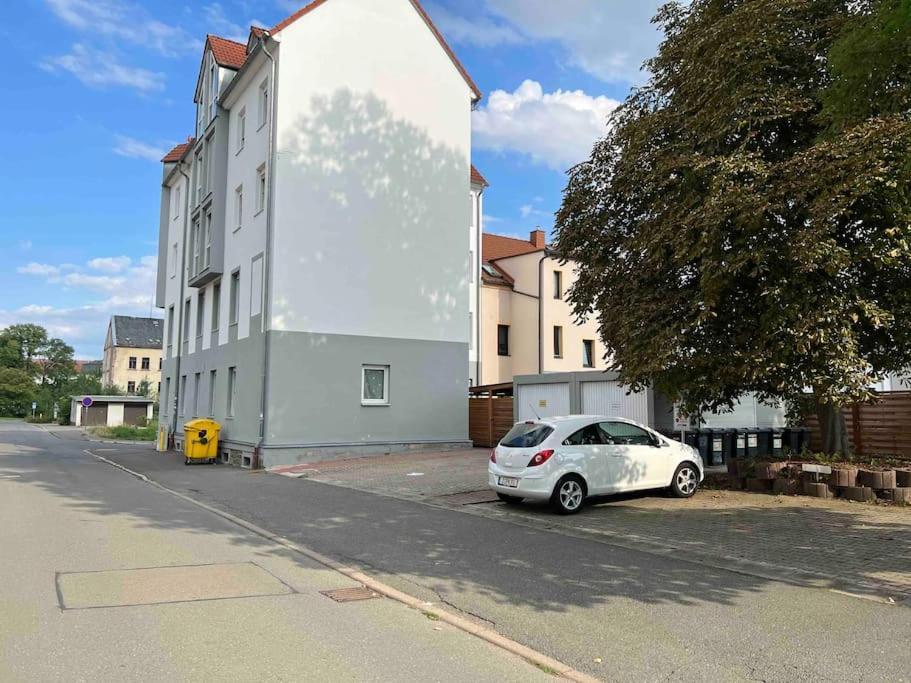 Stilvolle Ferienwohnung Mit Stellplatz Wlan Free Netflix Naehe Bahnhof Zwickau Eksteriør bilde